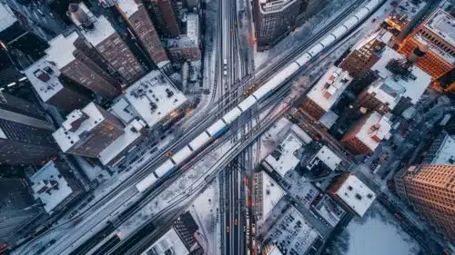 Chaos hivernal : New York et le nord-est des États-Unis paralysés sous 30 cm de neige